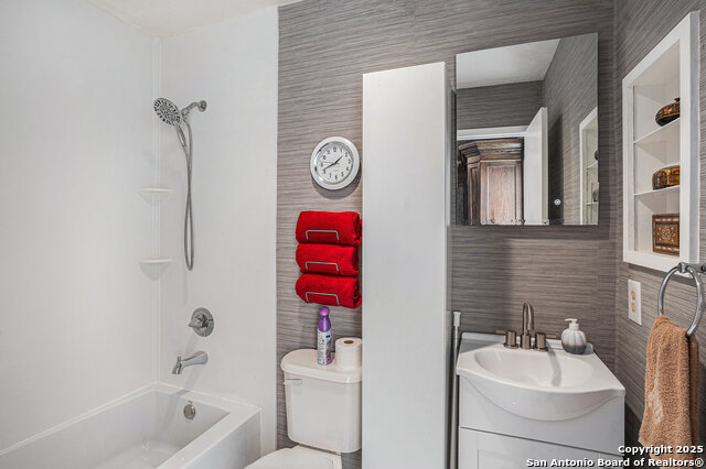 Image 14 of 22 For 5954 Oak Run