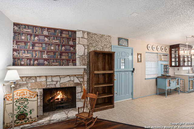 Image 5 of 22 For 5954 Oak Run