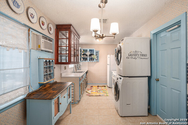Image 7 of 22 For 5954 Oak Run