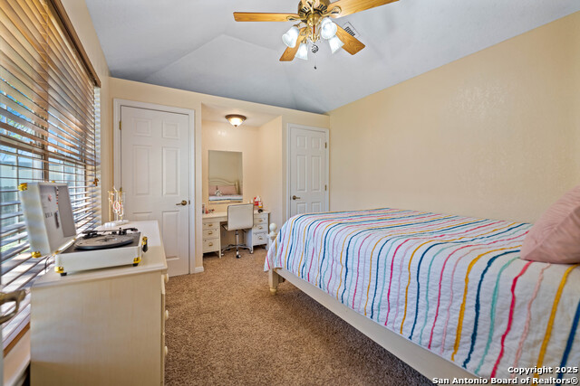 Listing photo id 17 for 103 River Meadow