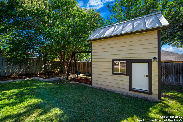 Listing photo id 25 for 103 River Meadow