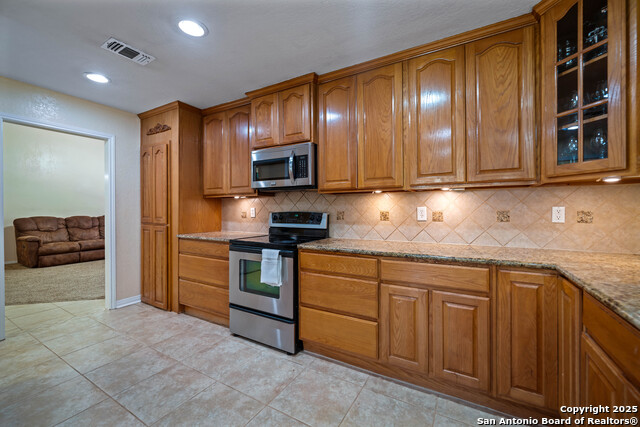 Listing photo id 7 for 103 River Meadow