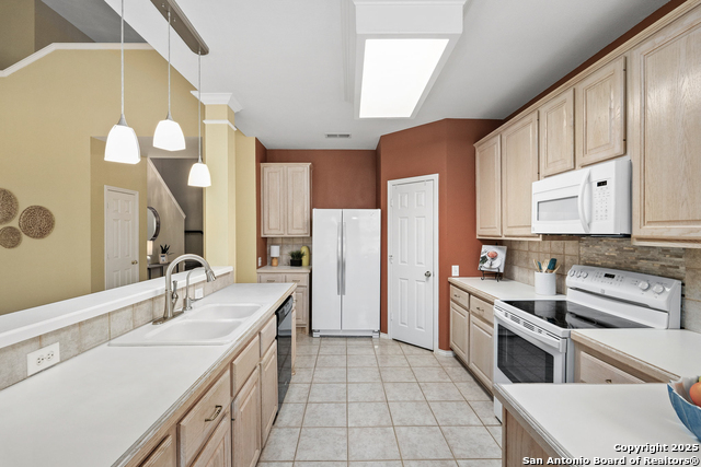 Image 10 of 35 For 18852 Agin Ct