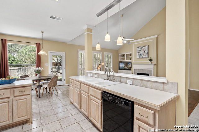 Image 11 of 35 For 18852 Agin Ct