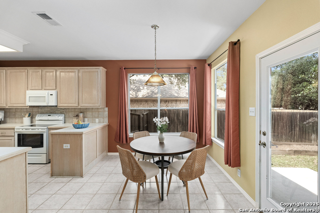 Image 12 of 35 For 18852 Agin Ct