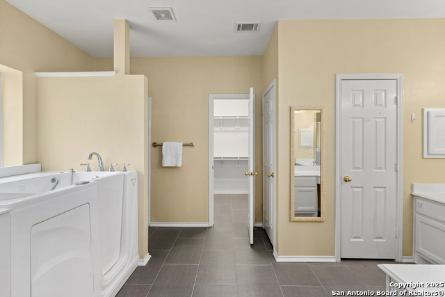 Image 15 of 35 For 18852 Agin Ct