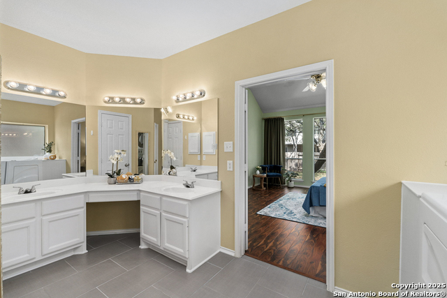 Image 16 of 35 For 18852 Agin Ct