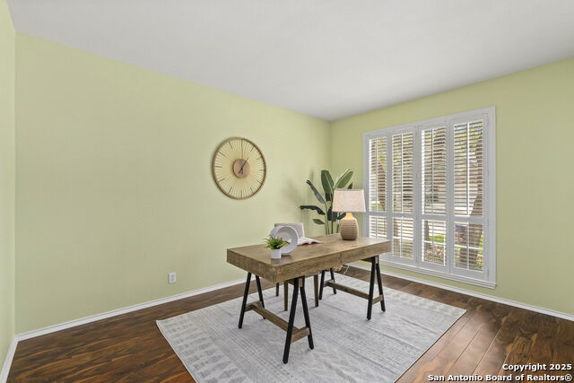 Image 17 of 35 For 18852 Agin Ct