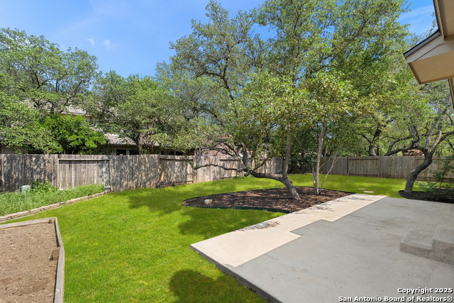 Image 26 of 35 For 18852 Agin Ct