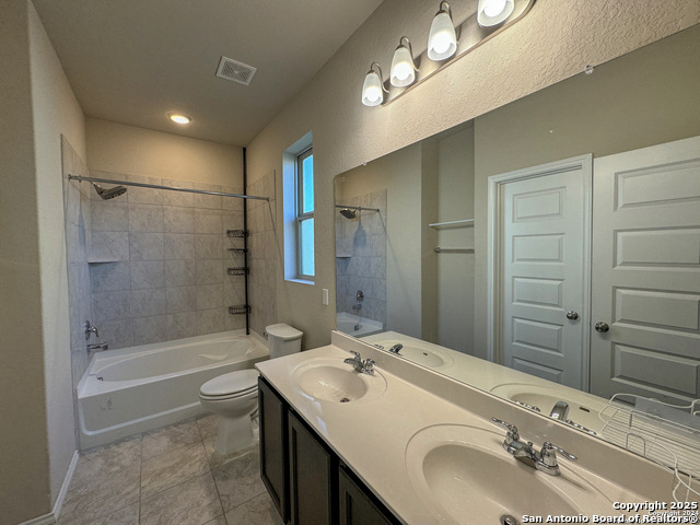 Listing photo id 3 for 9314 Trap Rock Drive