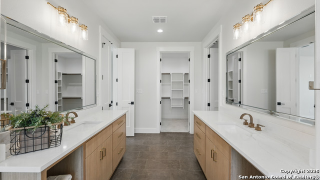 Image 30 of 45 For 123 Pinnacle Dr.