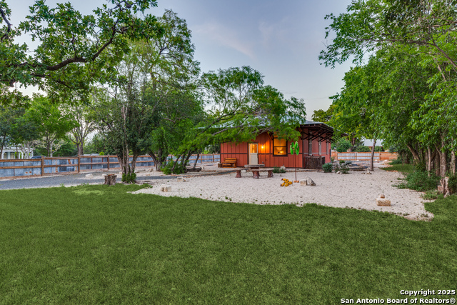Image 47 of 53 For 615 15th  