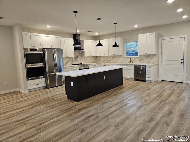 Image 16 of 29 For 5819 Lake Bluff