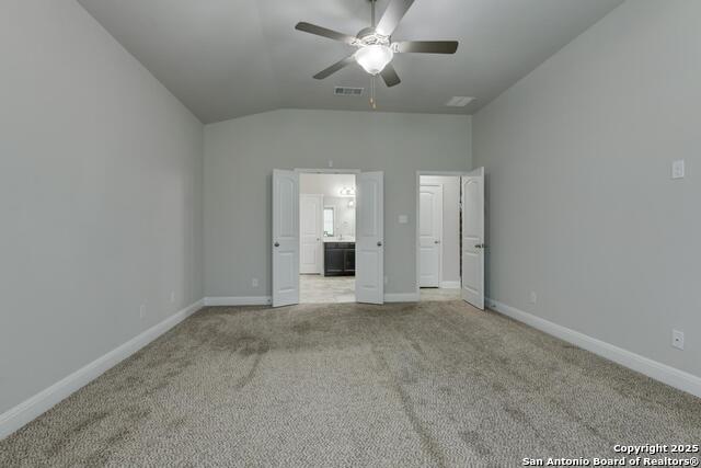 Listing photo id 12 for 8551 Rolling Tree