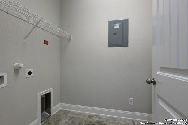 Listing photo id 28 for 8551 Rolling Tree