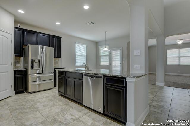 Listing photo id 3 for 8551 Rolling Tree
