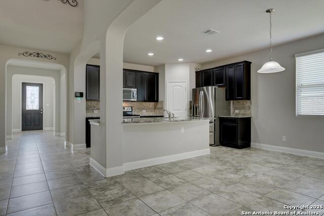 Listing photo id 5 for 8551 Rolling Tree