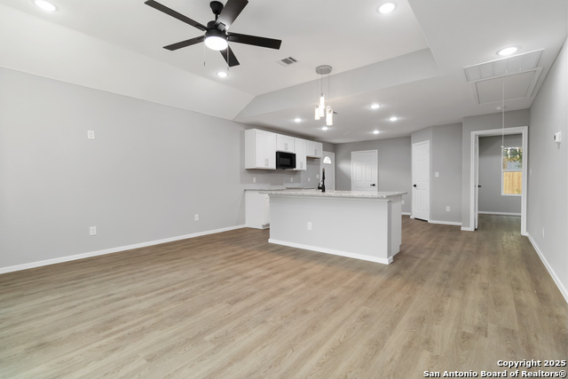 Listing photo id 3 for 519 Mitchell W