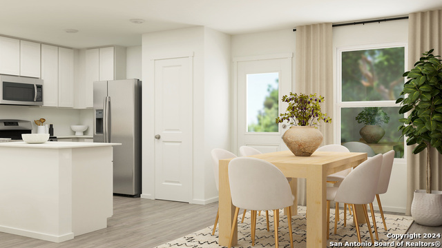 Listing photo id 7 for 811 Summit Terraces