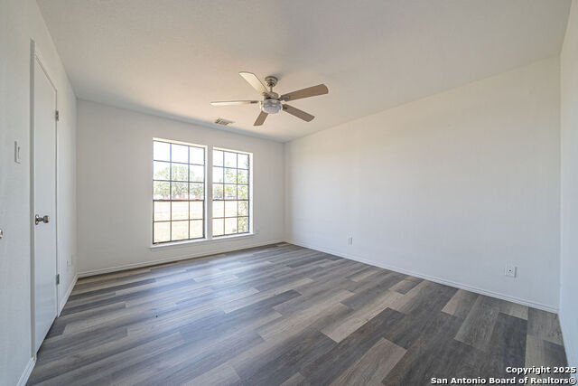 Listing photo id 17 for 475 Fm 2200