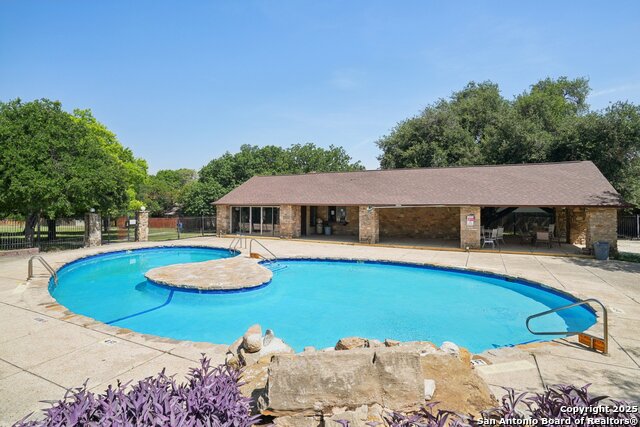 Listing photo id 8 for 4919 Arbor Ridge