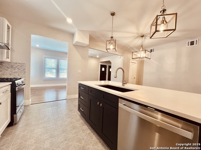 Details for 424 Club Dr  , San Antonio, TX 78201