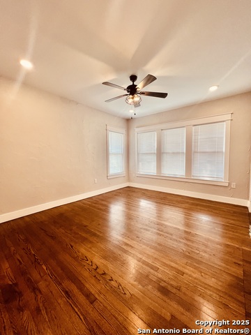 Listing photo id 3 for 424 Club Dr
