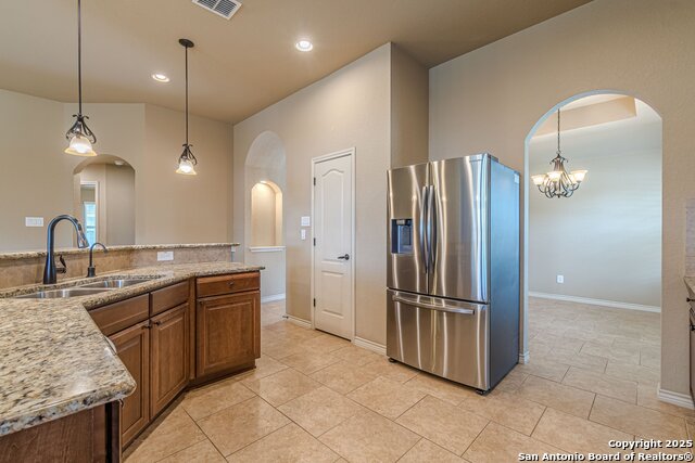 Listing photo id 14 for 15522 Echo