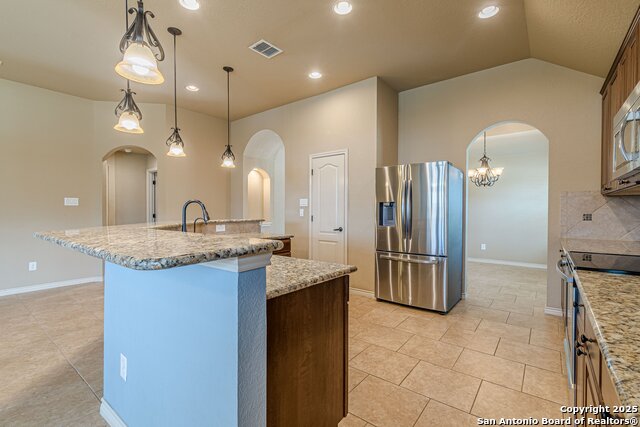 Listing photo id 15 for 15522 Echo