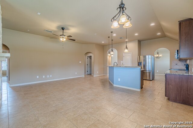 Listing photo id 19 for 15522 Echo