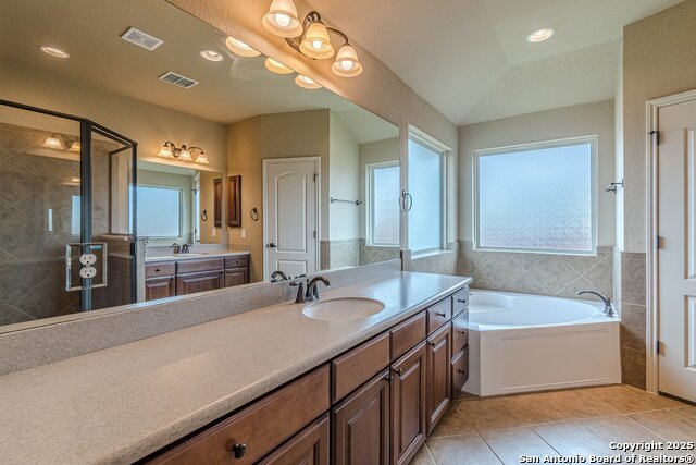 Listing photo id 27 for 15522 Echo