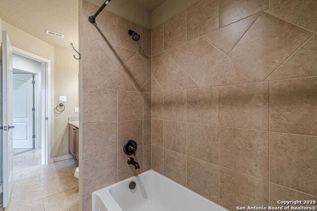 Listing photo id 34 for 15522 Echo