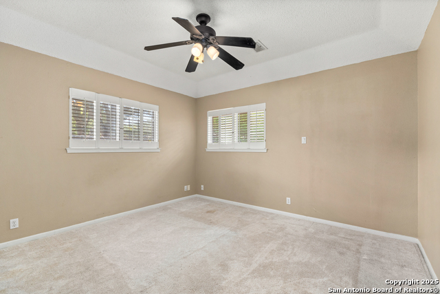 Listing photo id 22 for 9114 Oak Downs Dr