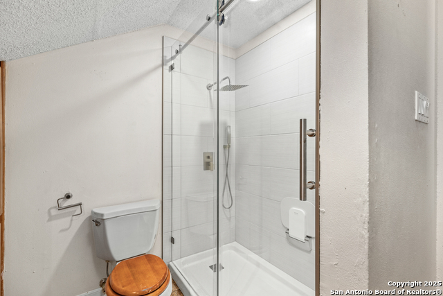 Listing photo id 28 for 9114 Oak Downs Dr
