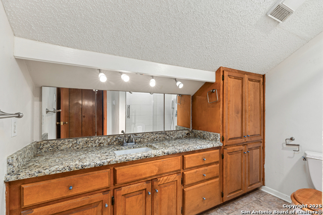 Listing photo id 29 for 9114 Oak Downs Dr