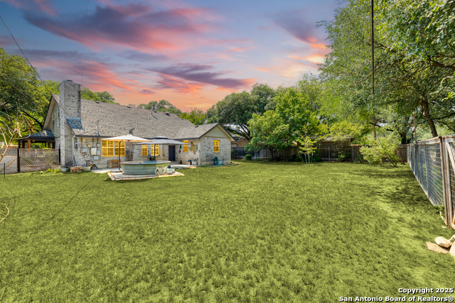 Listing photo id 31 for 9114 Oak Downs Dr