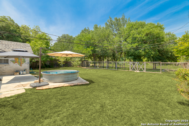 Listing photo id 34 for 9114 Oak Downs Dr