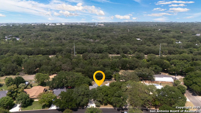 Listing photo id 35 for 9114 Oak Downs Dr