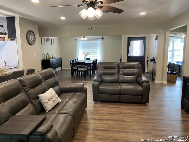 Listing photo id 13 for 326 Riverview
