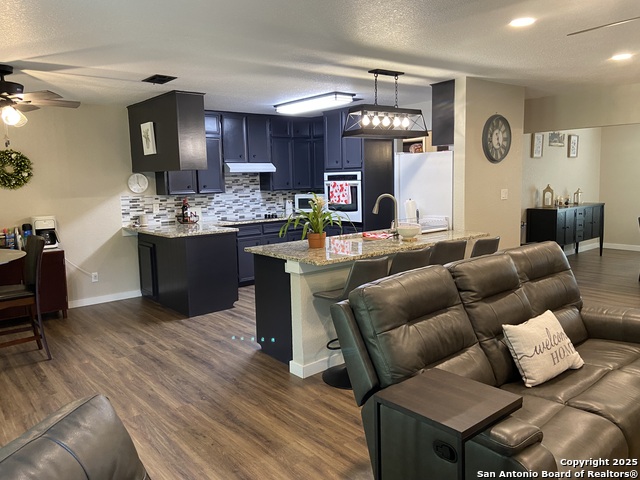 Listing photo id 15 for 326 Riverview