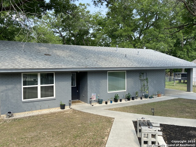Listing photo id 0 for 326 Riverview