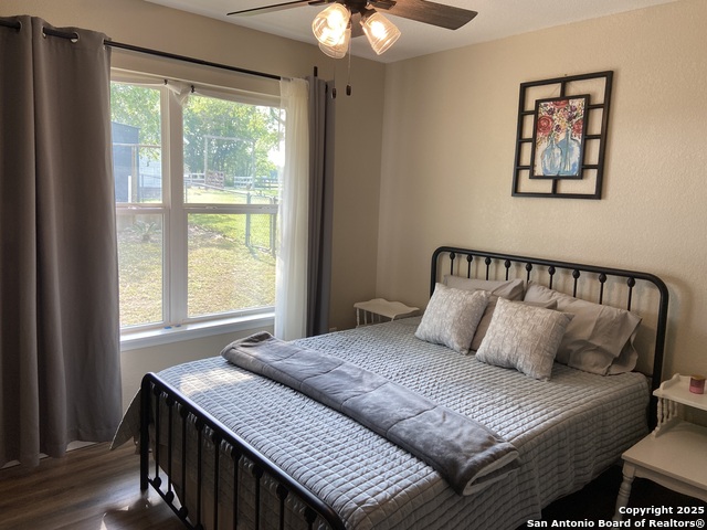 Listing photo id 39 for 326 Riverview