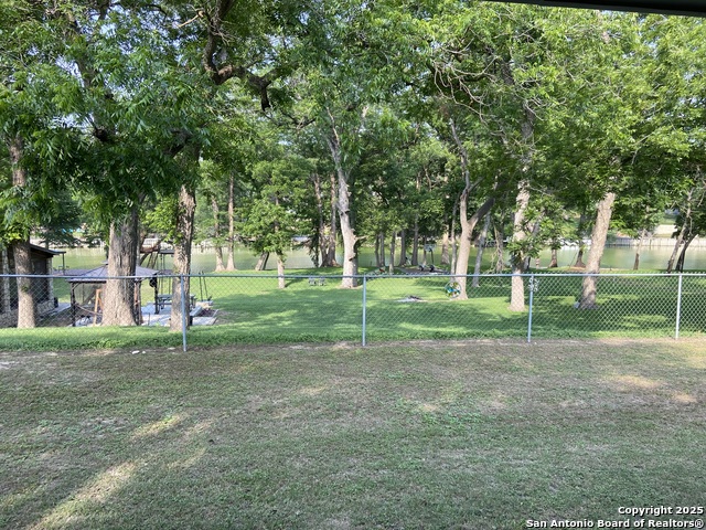 Listing photo id 46 for 326 Riverview