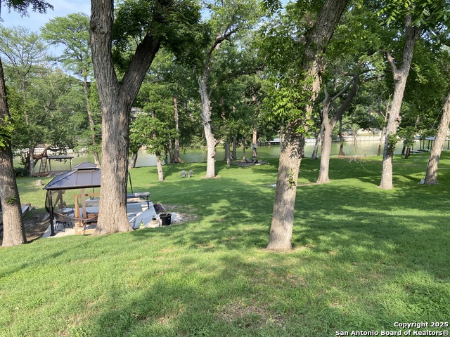 Listing photo id 51 for 326 Riverview