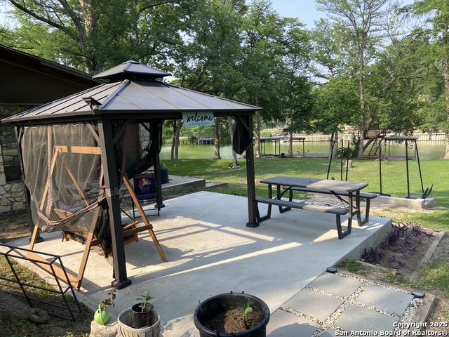 Listing photo id 56 for 326 Riverview