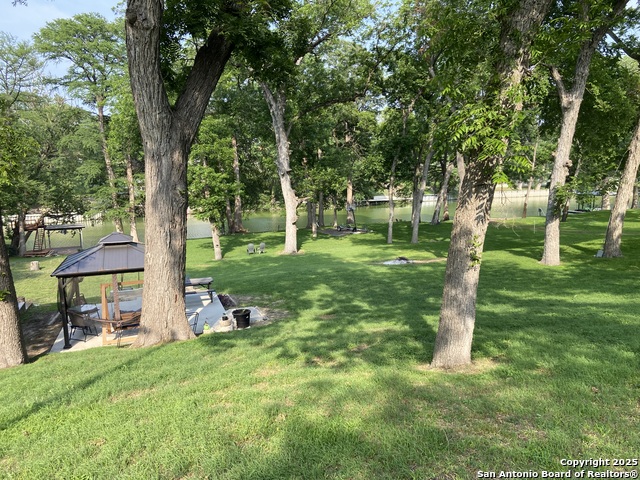 Listing photo id 57 for 326 Riverview