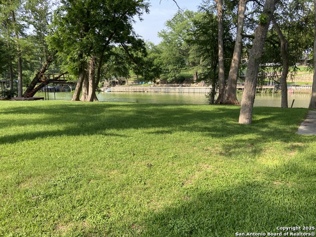Listing photo id 60 for 326 Riverview