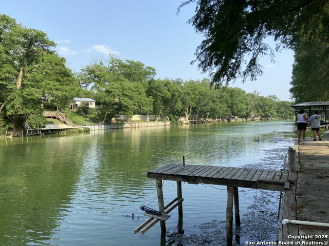 Listing photo id 76 for 326 Riverview
