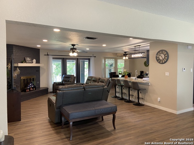 Listing photo id 7 for 326 Riverview
