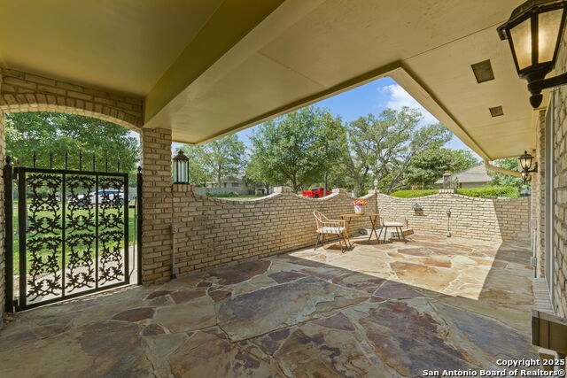 Listing photo id 0 for 430 Yosemite Drive